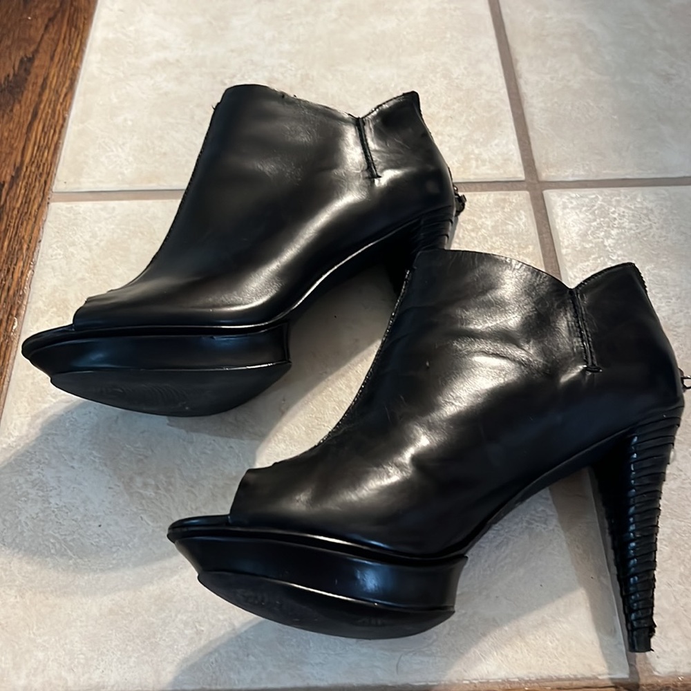 Bob Makowsky tall black leather spike “biker” style platform heels 8M! EUC